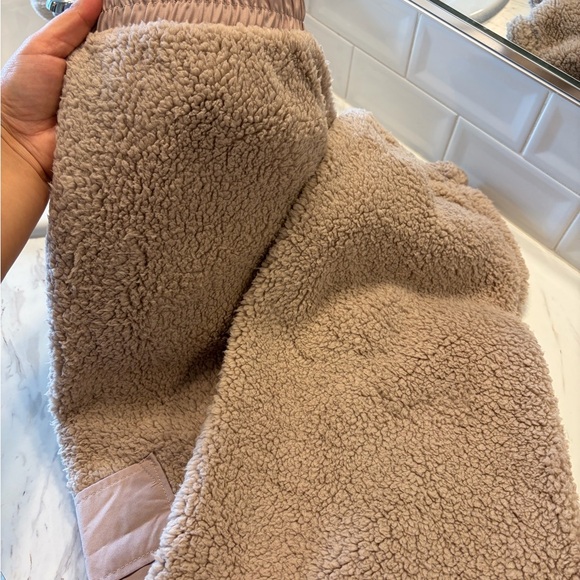 Hippie Rose Fleece  Teddy Joggers in Brown - Picture 3 of 3